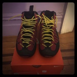 Nike bakin shoes(used)
